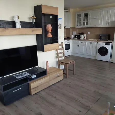 Apartman делукс 2 *