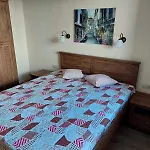 делукс 2 Apartament Burgas City