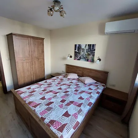 делукс 2 * Бургас