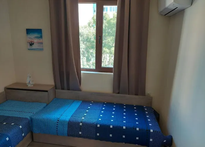 делукс 2 * Burgas City