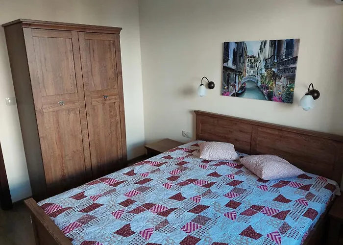 делукс 2 Burgas City