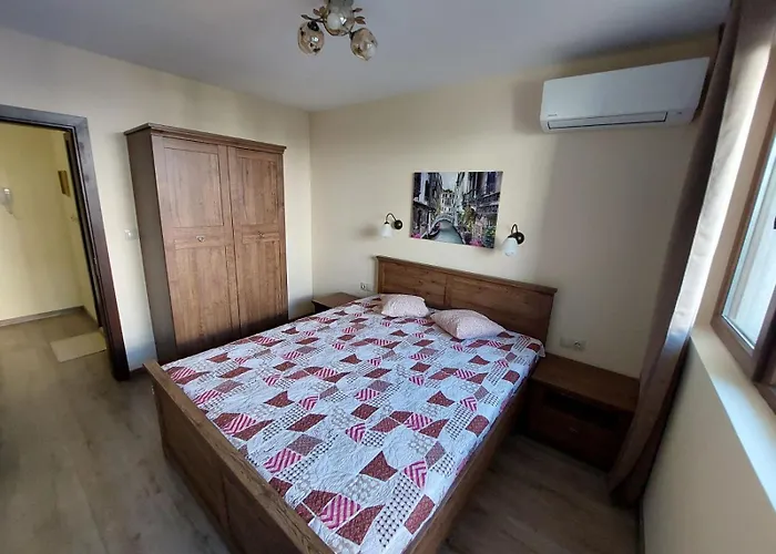 делукс 2 * Burgas City